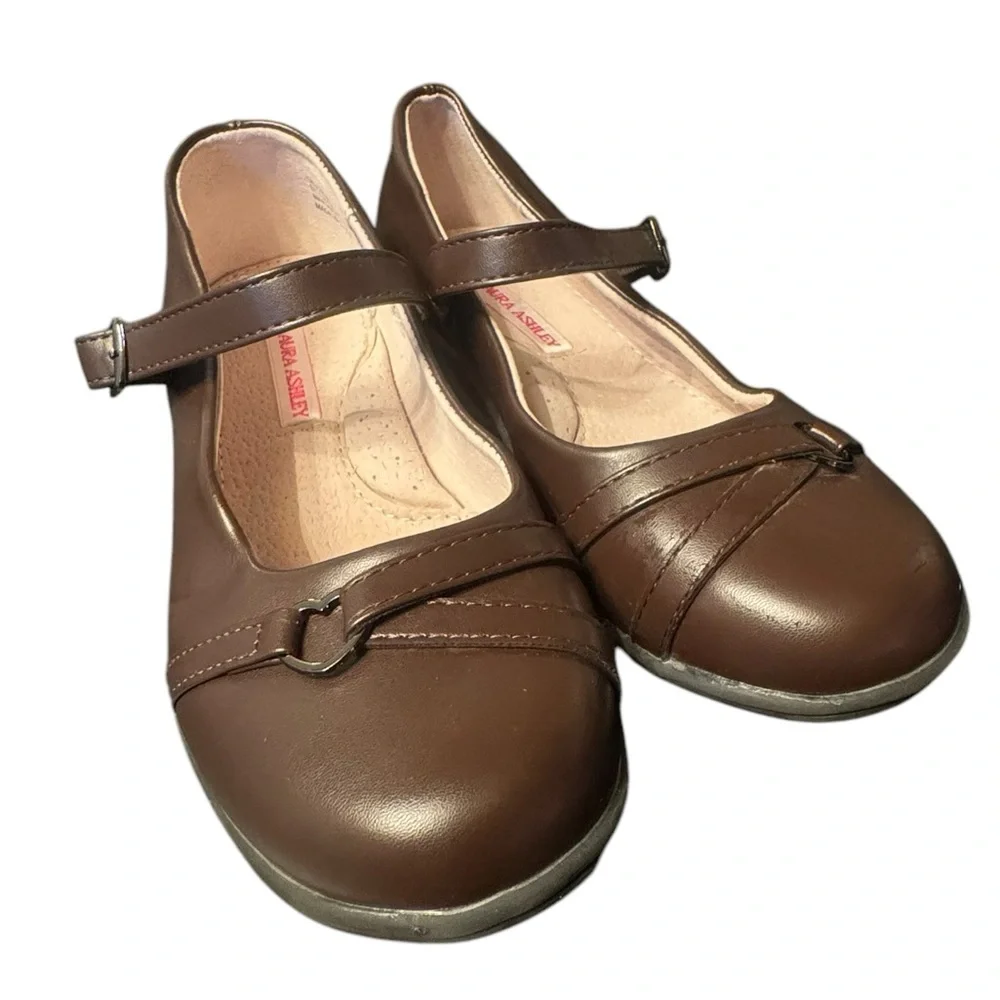 Laura Ashley Brown Kids Mary Jane Shoes size 3